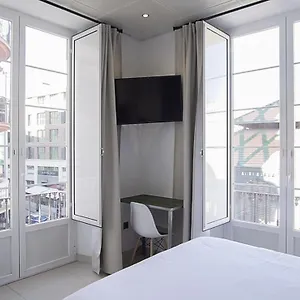 https://the-lights-suites.es-andalucia.com